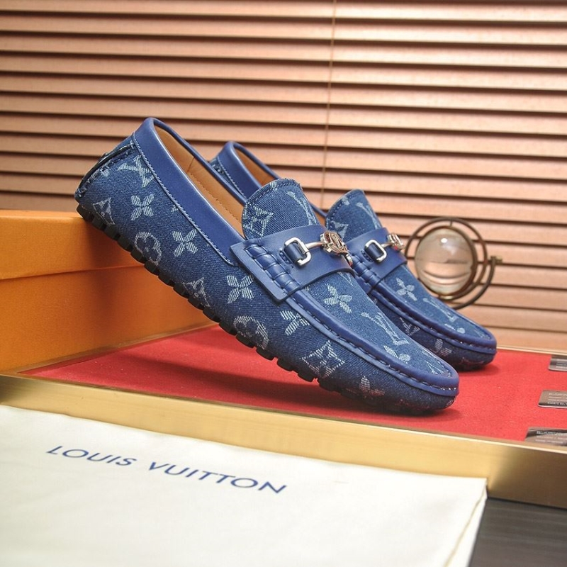 G*u*i leather shoes